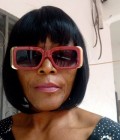 Christina 50 ans Yaoundé Centre Cameroun