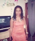 Flore 35 ans Yaoundé Cameroun