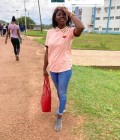 Estelle 24 Jahre Yaoundé 5 Cameroun