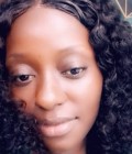 Julie 25 Jahre Douala Kamerun