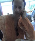 Gilles 59 ans Clermont Ferrand France