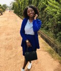 Estelle 24 Jahre Yaoundé 5 Cameroun