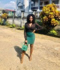 Julie 29 Jahre Douala Cameroun