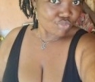 Marina 23 ans Yaoundé  Cameroun