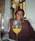 Emilie 32 Jahre Cotonou Gehen