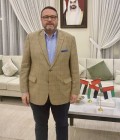 Hubert 62 ans Dubai Autre