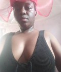 Sonia 32 Jahre Yaoundé  Kamerun