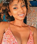 Olivia 21 ans  Madagascar