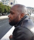 Lenny  39 Jahre Paris Frankreich