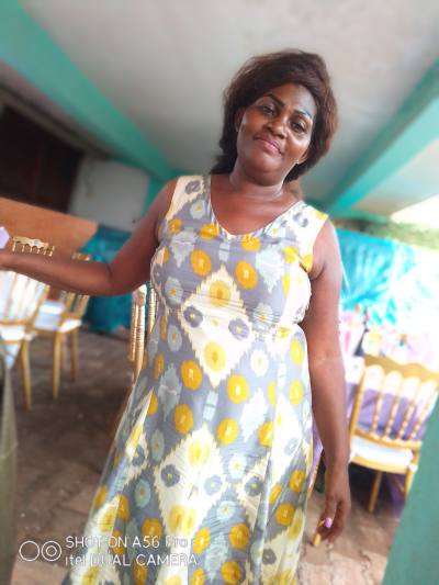 Angele 49 ans Yaounde  Cameroun