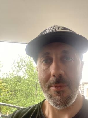 Alex 41 ans Lyon France