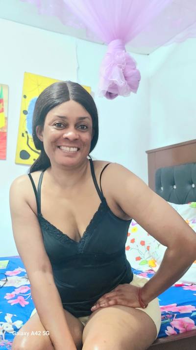 Odile 49 Jahre Yaoundé Cameroun