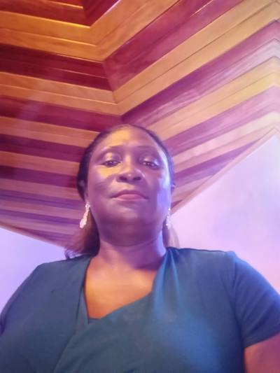 Anne  47 years Douala Cameroon