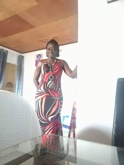 Sandrine 45 ans Yaoundé Cameroun