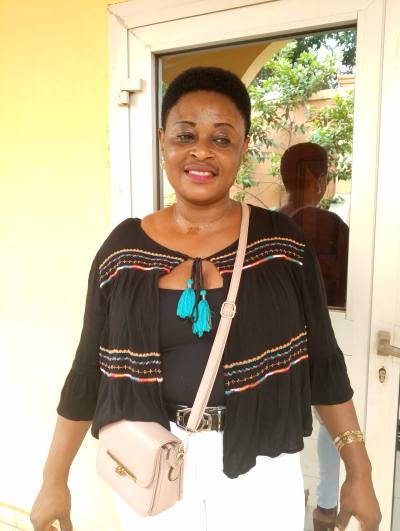 Marie  44 ans Yaoundé4 Cameroun