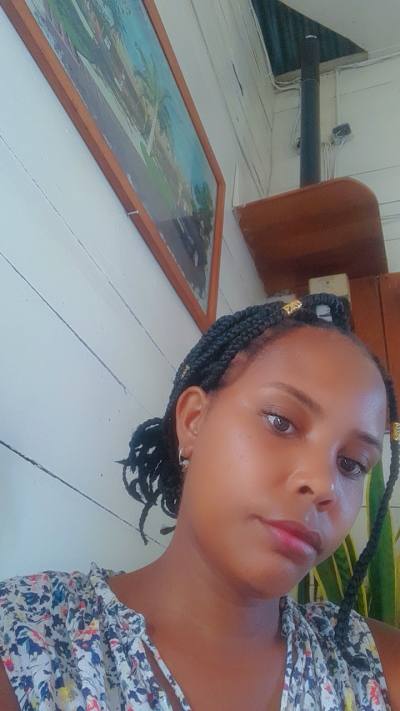 Christelle 30 ans Sambava Madagascar