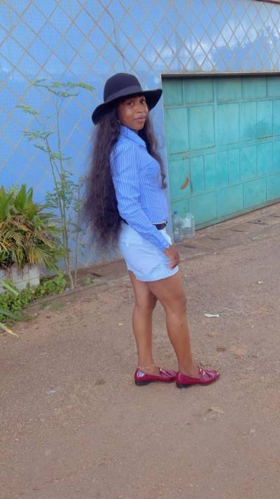 Blanche 34 Jahre Yaounde Cameroun