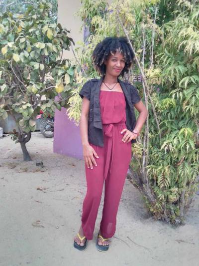 Vololona 31 ans Ambilobe  Madagascar