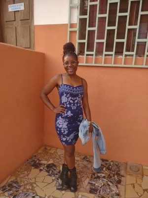 Suzi 26 Jahre Yaoundé  Cameroun