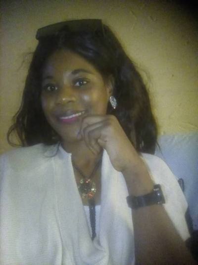 Carine 32 ans Mbalmayo  Cameroun