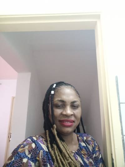 Lyly 49 ans Libreville Gabon