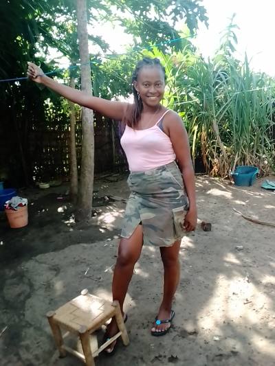 Ortaline 32 ans Toamasina Madagascar