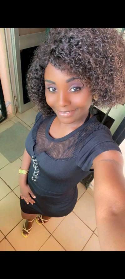 Edwige 36 ans Yaoundé 4 Cameroun