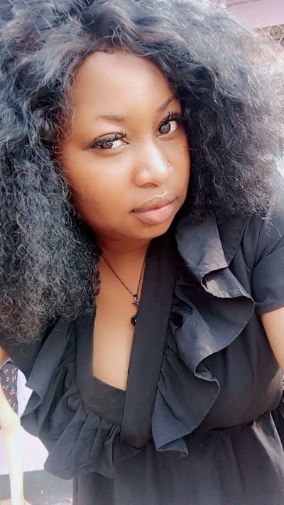 Yolande 29 ans Yaounde Iv Cameroun