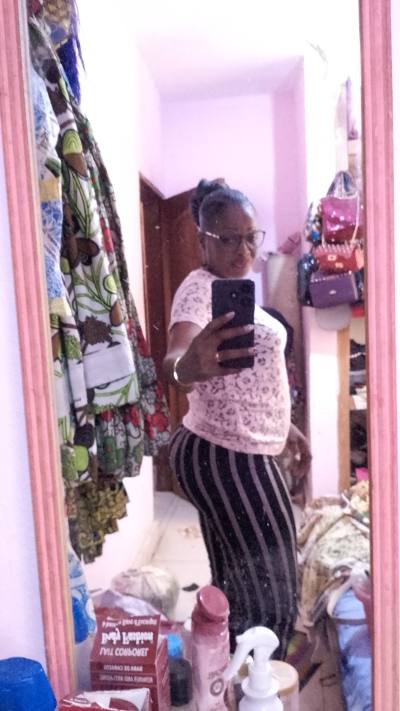 Nadia 38 ans Yaoundé  Cameroun