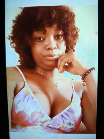 Marie 34 ans Yaoundé 4 Cameroun