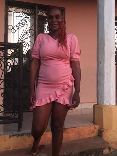 Claudia 33 ans Centre Cameroun