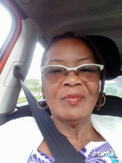 Rose 71 ans Cocody Côte d'Ivoire