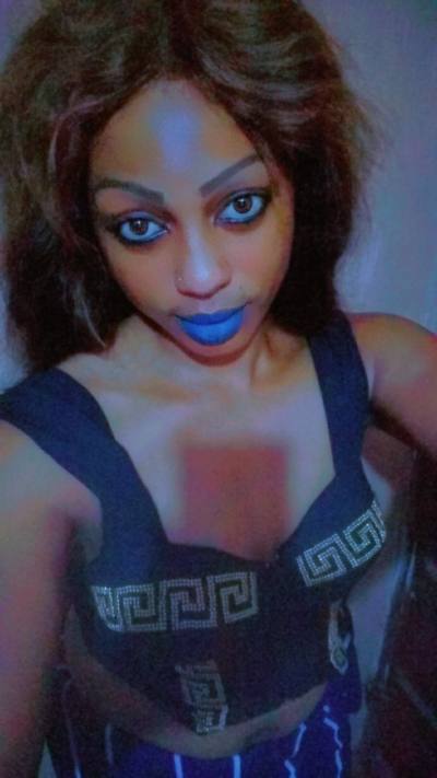 Anais 32 ans Yaoundé  Cameroun