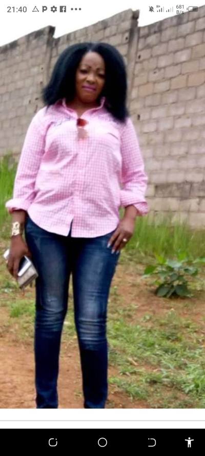 Florence 52 ans Yaoundé Cameroun