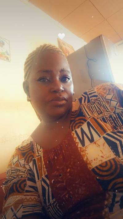 Odile 33 ans Beti  Cameroun