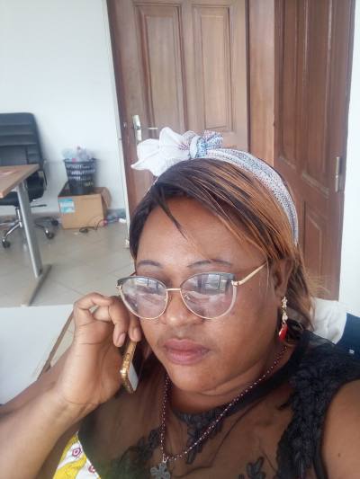 Sandrine 32 ans Yaoundé  Cameroun