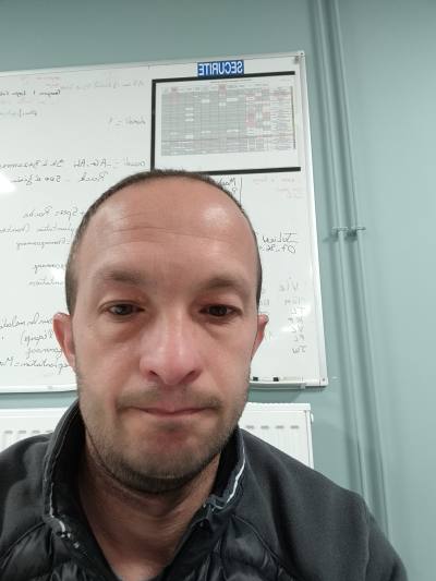 Gregory 38 ans Calonne-ricouart  France