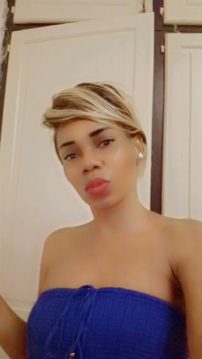 Vanessa 34 Jahre Douala Kamerun