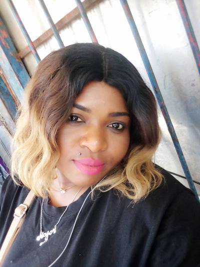 Lionelle 33 ans Yaoundé 5 Cameroun