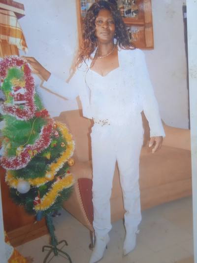 Lucie 63 ans Yaounde Cameroun