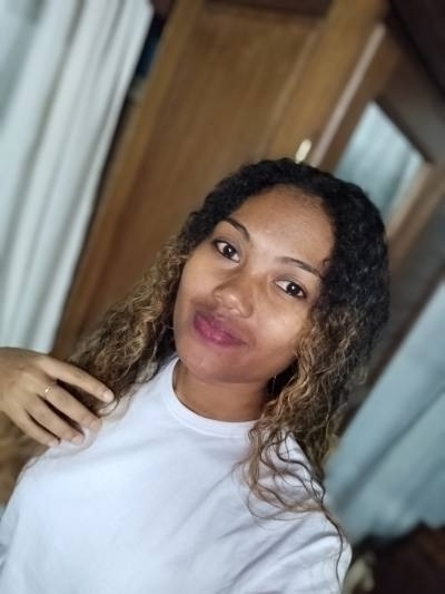 Annie 27 ans Toamasina  Madagascar