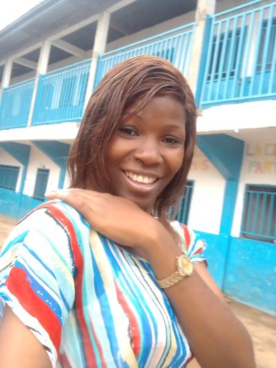 Pauline 33 ans Yaoundé Cameroun