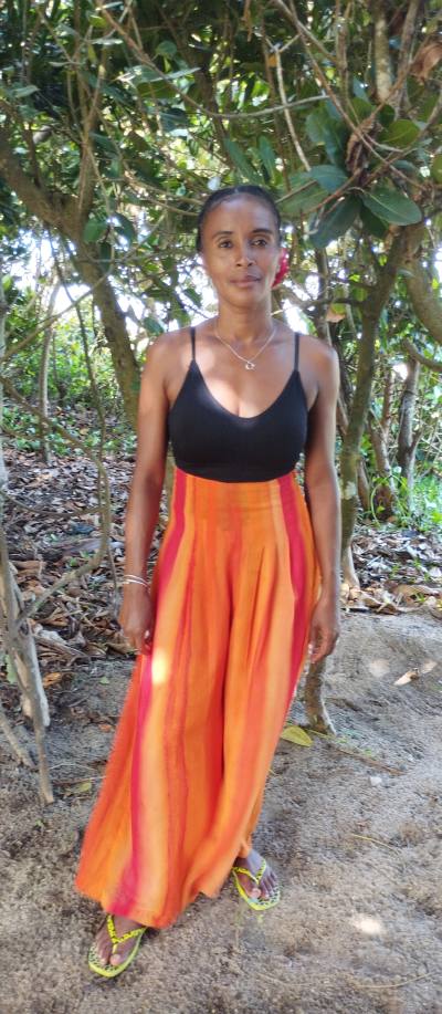 Liliane 37 ans Antalaha Madagascar