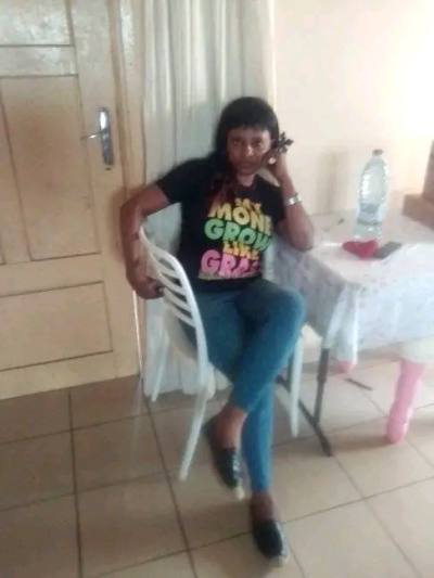 Nathalie 34 years Douala3e Cameroon