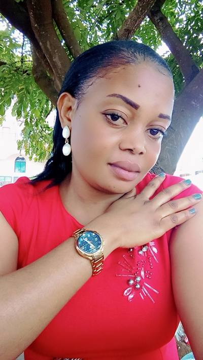 Blandine 34 years Yaoundé  Cameroon