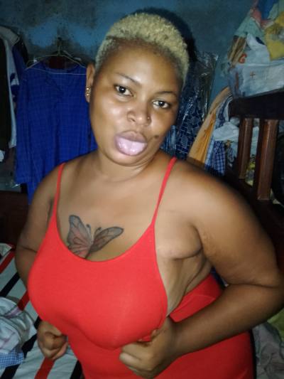 Aurelie 29 ans Ewondo Cameroun