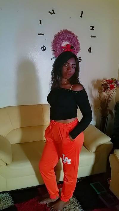 Victorine 37 years Yaoundé  Cameroon