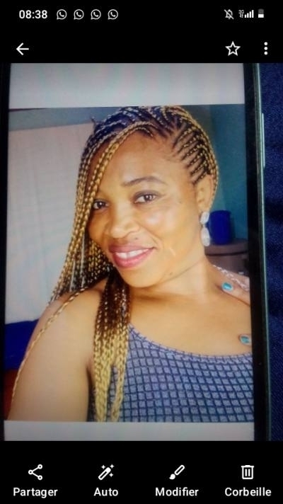 Rosalie 37 ans Yaoundé Cameroun