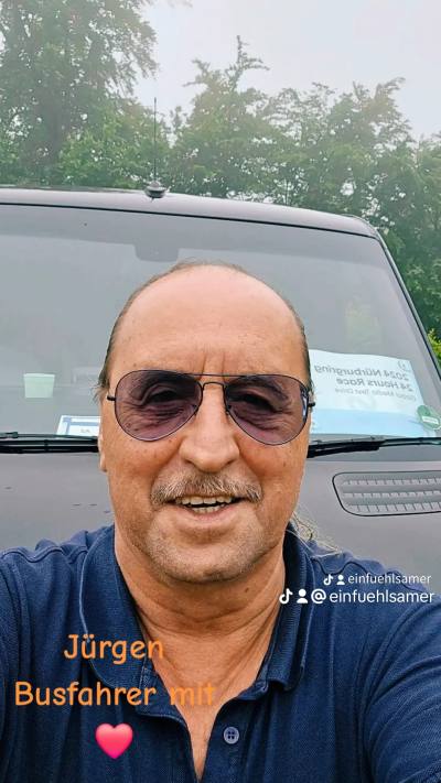 Jurgen 64 ans Köln Allemagne