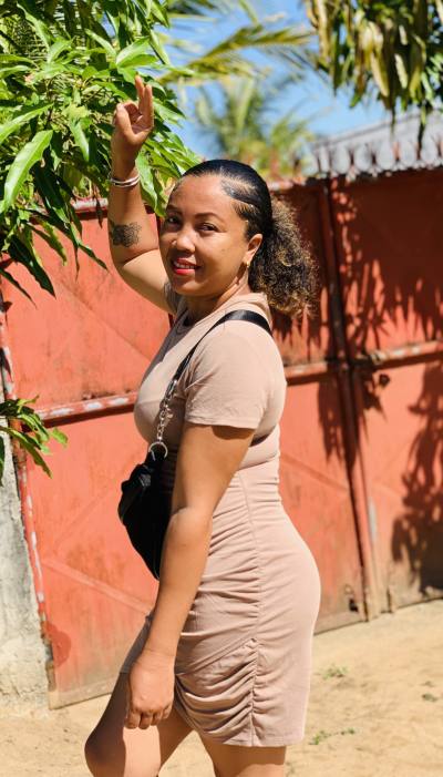 Raissa 38 ans Sambava Madagascar